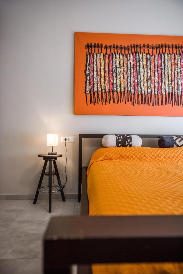Casa 3 Santi, Your Contemporary Home In Rome Exterior photo